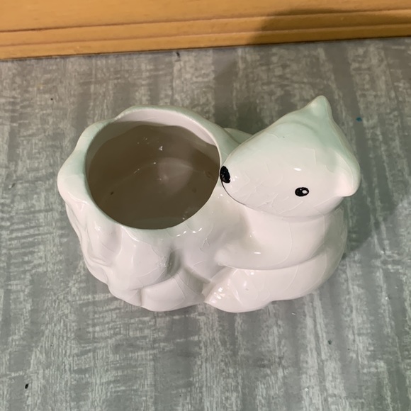 Vintage Polar bear ceramic planter - Picture 2 of 4